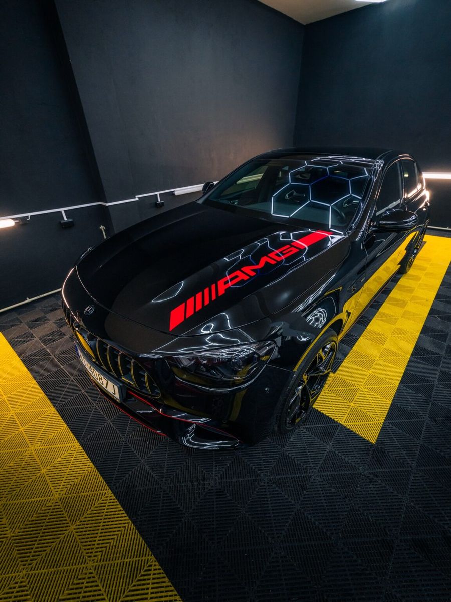 Mercedes AMG po personalizacji — studio NowyBlask