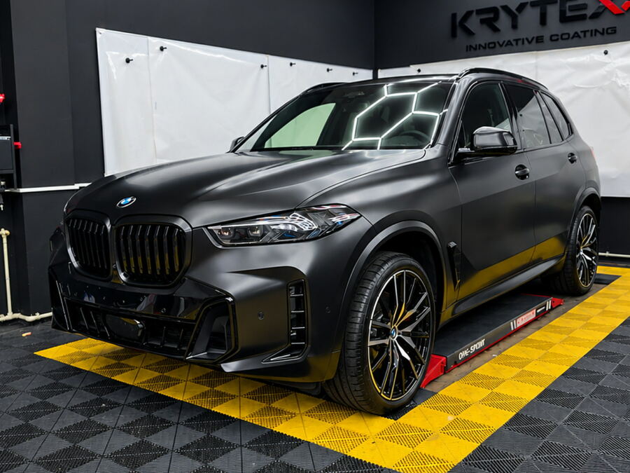 Mrożenie lakieru BMW X5 — czarny mat z folii w Markach pod Warszawą
